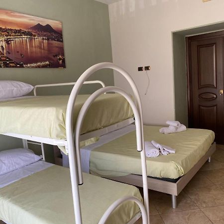 فندق Falu Napoli Centro Camera Con Cucina E Bagno Privato المظهر الخارجي الصورة