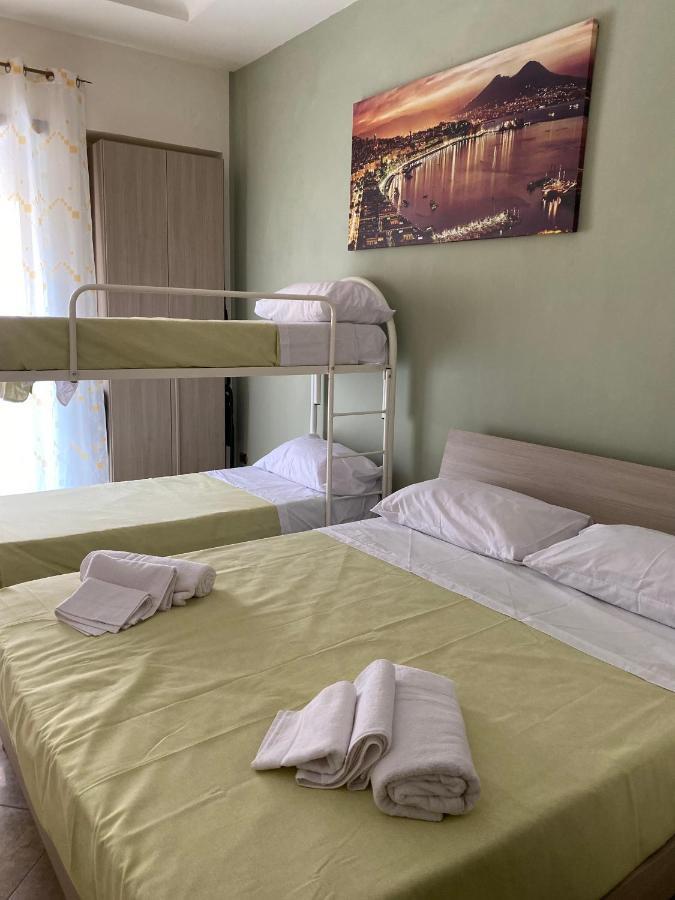 فندق Falu Napoli Centro Camera Con Cucina E Bagno Privato المظهر الخارجي الصورة