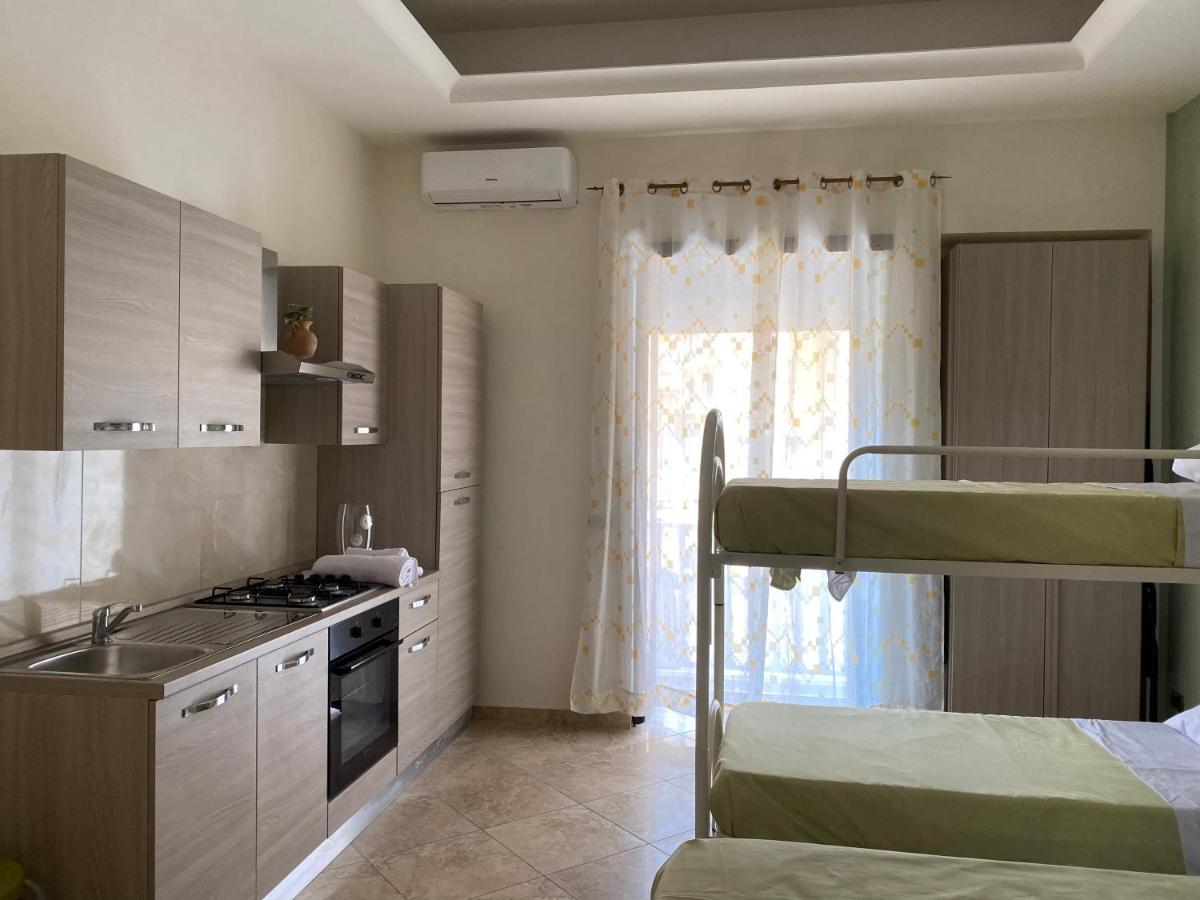 فندق Falu Napoli Centro Camera Con Cucina E Bagno Privato المظهر الخارجي الصورة