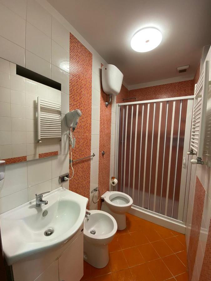 فندق Falu Napoli Centro Camera Con Cucina E Bagno Privato المظهر الخارجي الصورة