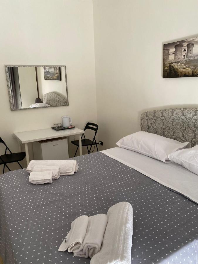 فندق Falu Napoli Centro Camera Con Cucina E Bagno Privato المظهر الخارجي الصورة